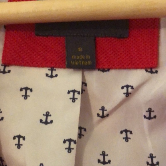 Red jacket - Picture 3 of 3